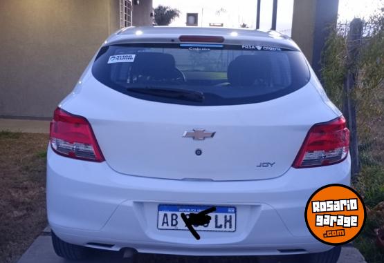 Autos - Chevrolet Onix joy 2017 Nafta 83500Km - En Venta