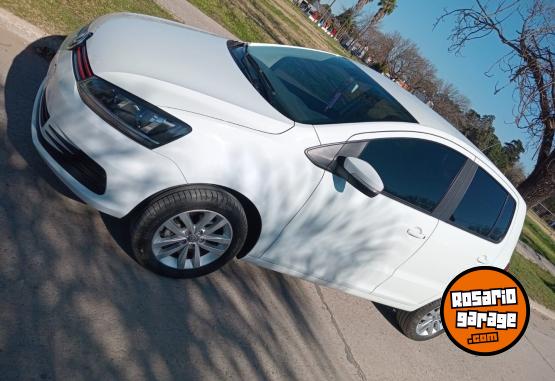 Autos - Volkswagen Fox 2019 Nafta 8000Km - En Venta