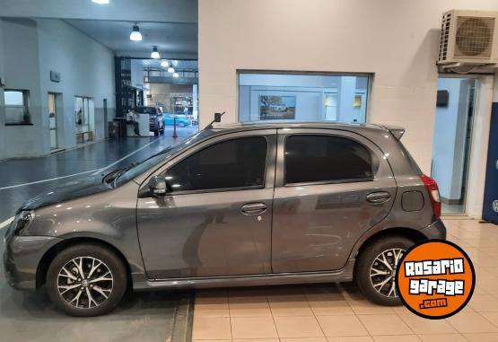 Autos - Toyota ETIOS 1.5 5P XLS 2023 Nafta 32000Km - En Venta