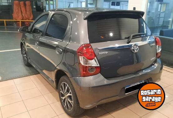 Autos - Toyota ETIOS 1.5 5P XLS 2023 Nafta 32000Km - En Venta