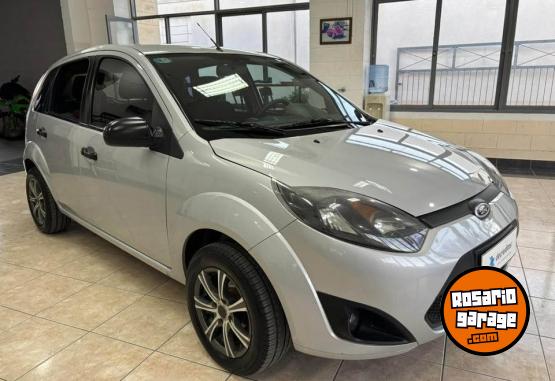 Autos - Ford fiesta plus 2010 GNC 123000Km - En Venta