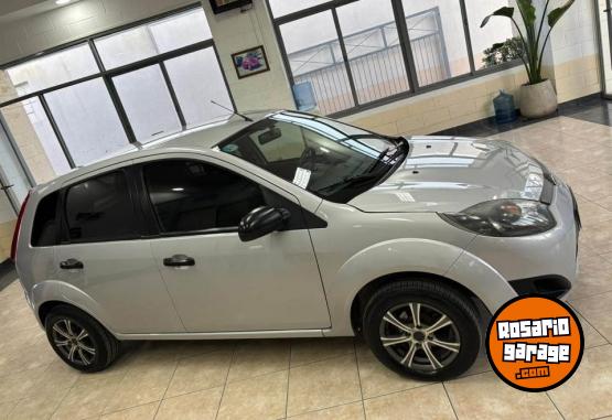 Autos - Ford fiesta plus 2010 GNC 123000Km - En Venta