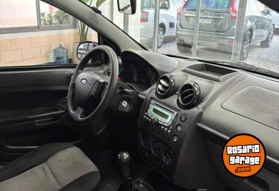 Autos - Ford fiesta plus 2010 GNC 123000Km - En Venta