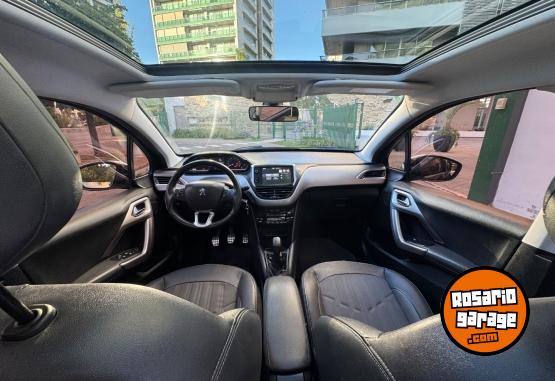 Autos - Peugeot 208 Feline 2017 Nafta 130000Km - En Venta