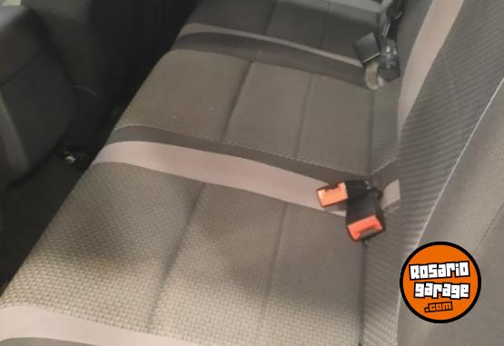 Camionetas - Volkswagen AMAROK COMFORTLINE V6 2021 Diesel 89000Km - En Venta