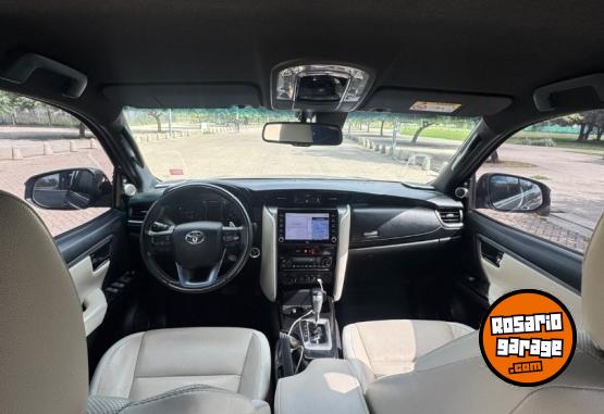 Camionetas - Toyota SW4 DIAMOND II 2.8 TDI AT 2022 Diesel 73000Km - En Venta