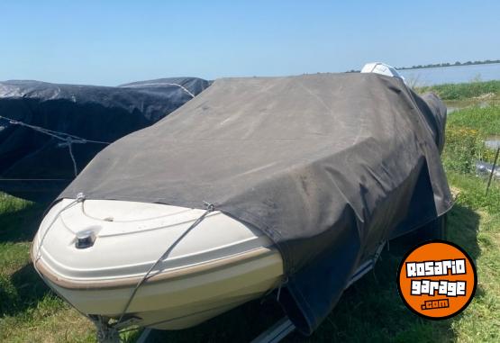 Embarcaciones - Lancha Delfin Carubia 5,20.mts , motor Evinrude 85 - En Venta
