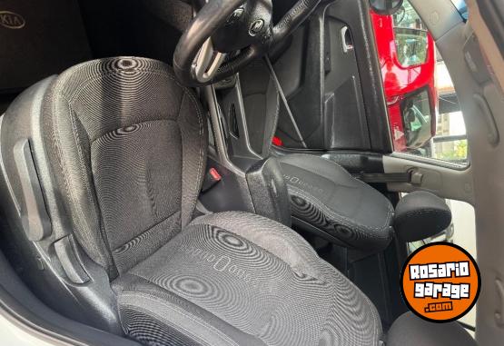 Camionetas - Kia Sportage 2013 Nafta 180000Km - En Venta