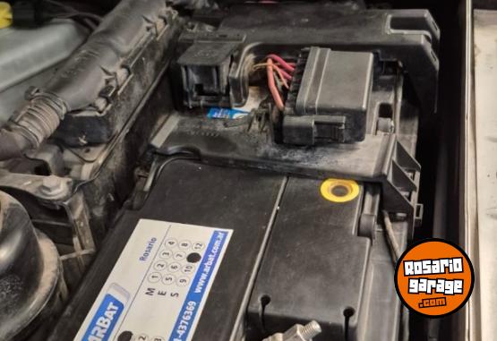 Camionetas - Volkswagen Amarok starline 2015 Diesel 165000Km - En Venta