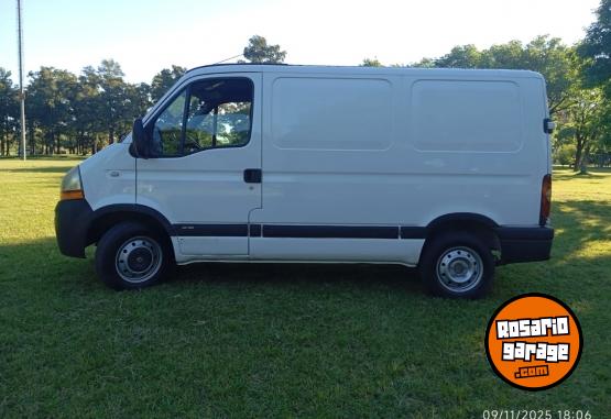 Utilitarios - Renault Master 2011 Diesel 270000Km - En Venta