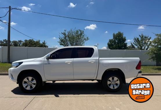 Camionetas - Toyota Hilux 2017 Diesel 150000Km - En Venta