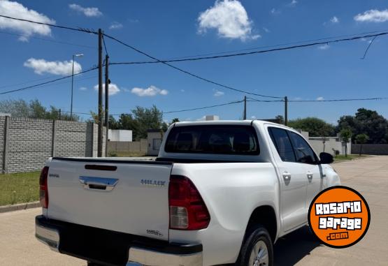 Camionetas - Toyota Hilux 2017 Diesel 150000Km - En Venta