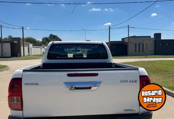 Camionetas - Toyota Hilux 2017 Diesel 150000Km - En Venta