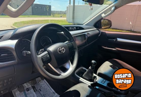 Camionetas - Toyota Hilux 2017 Diesel 150000Km - En Venta
