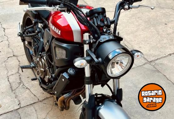 Motos - Yamaha XSR 700 2018 Nafta 11500Km - En Venta