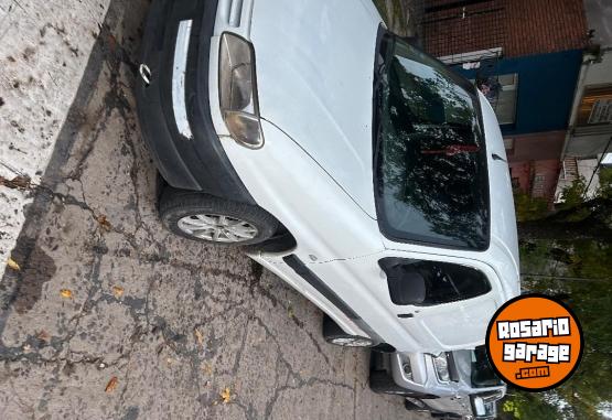 Utilitarios - Peugeot Partner 2007 Diesel 325000Km - En Venta