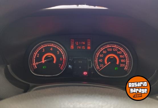 Autos - Renault Sandero Expression 2013 Nafta 135000Km - En Venta