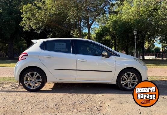 Autos - Peugeot 208 FELINE PACK CUIR 2014 Nafta 138300Km - En Venta