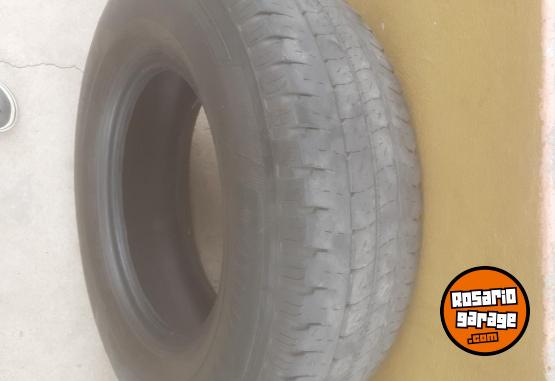Accesorios para Autos - Vendo cubiertas 225 75 16 muy buenas - En Venta