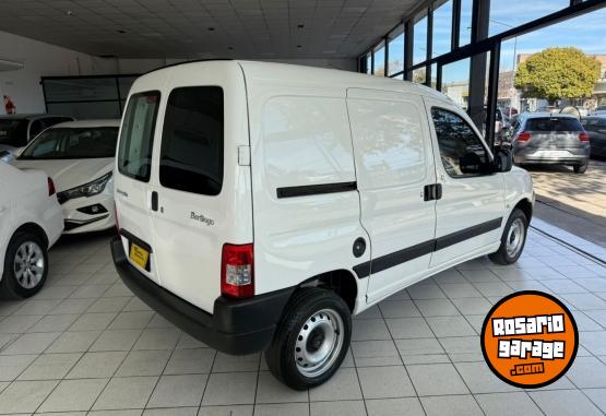 Utilitarios - Citroen Berlingo Furgon 2023 Nafta 24000Km - En Venta