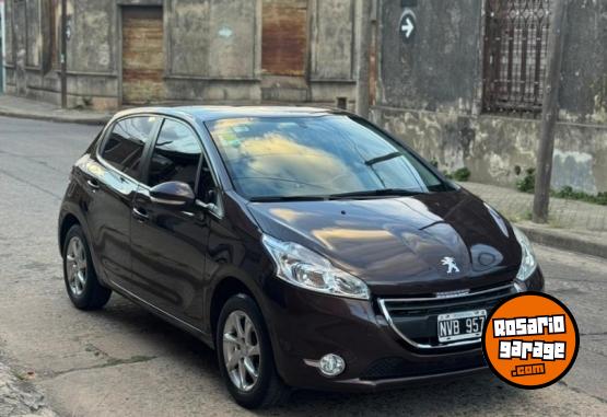 Autos - Peugeot 208 allure 2014 Nafta 70000Km - En Venta