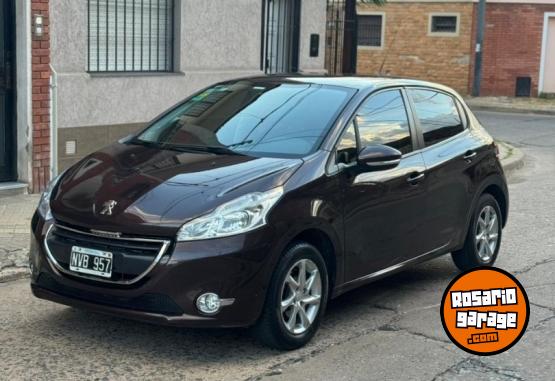 Autos - Peugeot 208 allure 2014 Nafta 70000Km - En Venta