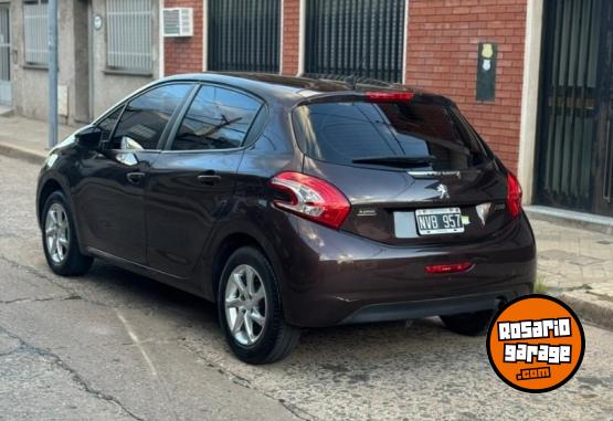 Autos - Peugeot 208 allure 2014 Nafta 70000Km - En Venta