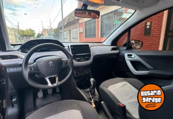 Autos - Peugeot 208 allure 2014 Nafta 70000Km - En Venta