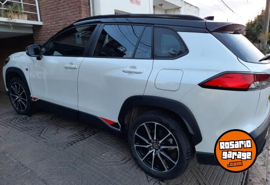 Autos - Toyota COROLLA CROSS GR 2023 Nafta 45000Km - En Venta