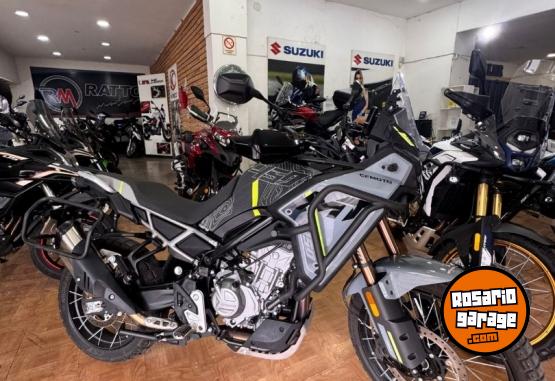 Motos - CF MT 450CC 2025 Nafta 6000Km - En Venta
