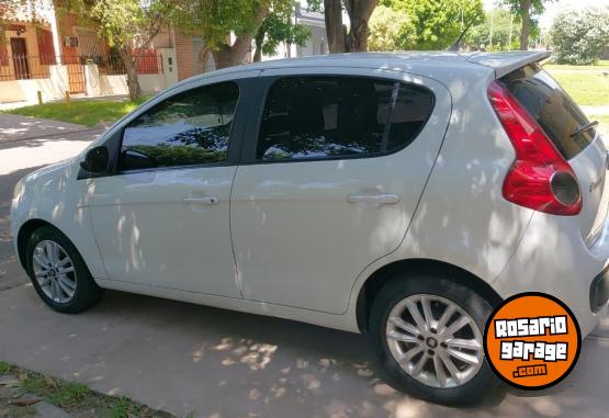 Autos - Fiat Palio essence 2014 Nafta 180000Km - En Venta
