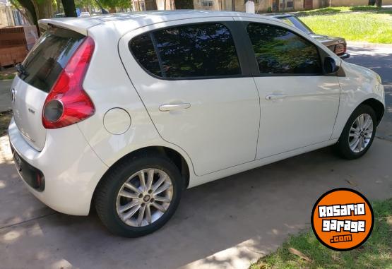 Autos - Fiat Palio essence 2014 Nafta 180000Km - En Venta