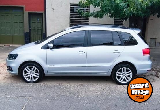 Autos - Volkswagen Suran highline 1.6 2017 Nafta 103000Km - En Venta