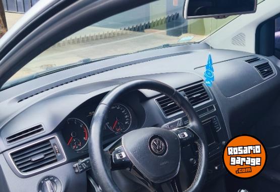 Autos - Volkswagen Suran highline 1.6 2017 Nafta 103000Km - En Venta