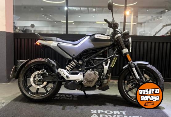 Motos - Husqvarna Svartpilen 200 2021 Nafta 8490Km - En Venta