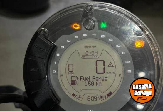 Motos - Husqvarna Svartpilen 200 2021 Nafta 8490Km - En Venta