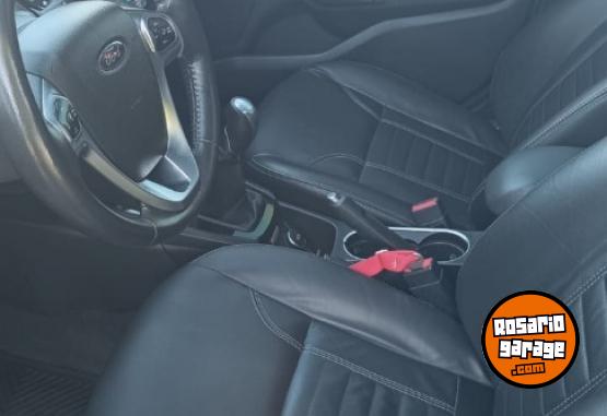 Autos - Ford Fiesta Kinetic 2016 Nafta 106000Km - En Venta