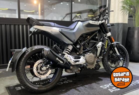 Motos - Husqvarna Svartpilen 401 2021 Nafta 17280Km - En Venta