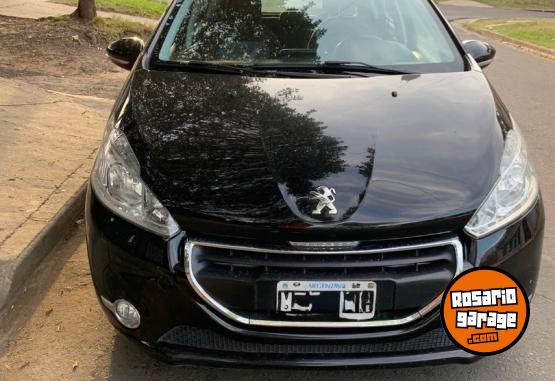 Autos - Peugeot 208 2013 Nafta 120000Km - En Venta