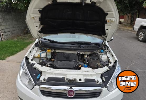 Autos - Fiat Grand Siena 2015 GNC 101718Km - En Venta