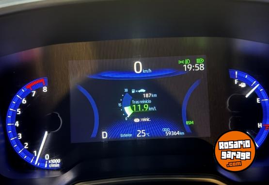 Autos - Toyota Corolla Cross SEG 2022 Nafta 59000Km - En Venta