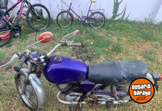 Cl�sicos - Moto Felina 98 cm - En Venta