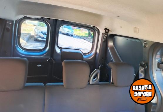 Utilitarios - Renault Kangoo express 5 asientos 2025 Nafta 13000Km - En Venta