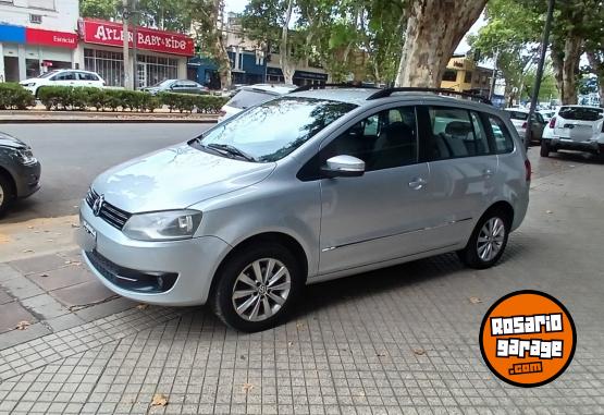 Autos - Volkswagen Suran highline 2011 Nafta 145000Km - En Venta