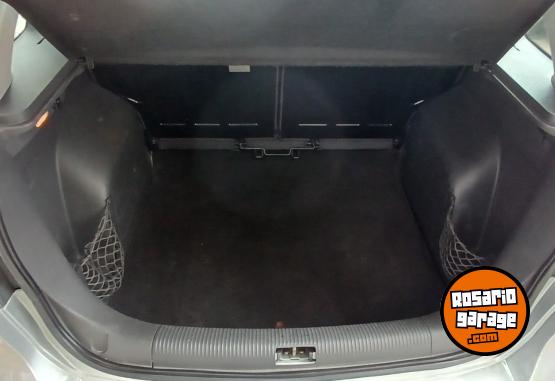 Autos - Volkswagen Suran highline 2011 Nafta 145000Km - En Venta