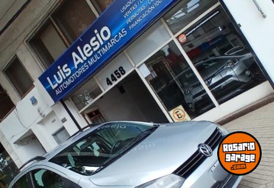 Autos - Volkswagen Suran highline 2011 Nafta 145000Km - En Venta