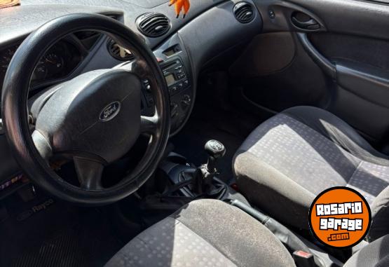 Autos - Ford Focus 2004 Nafta 290000Km - En Venta