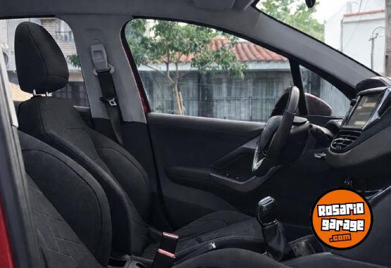 Autos - Peugeot 208 Feline 2014 Nafta 80000Km - En Venta