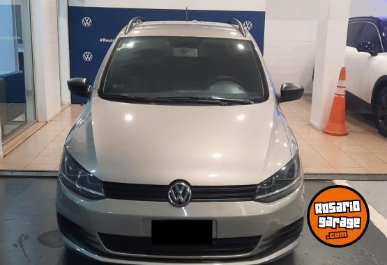 Autos - Volkswagen SURAN 1.6  COMFORTLINE 2015 Nafta 125000Km - En Venta
