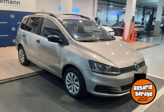 Autos - Volkswagen SURAN 1.6  COMFORTLINE 2015 Nafta 125000Km - En Venta